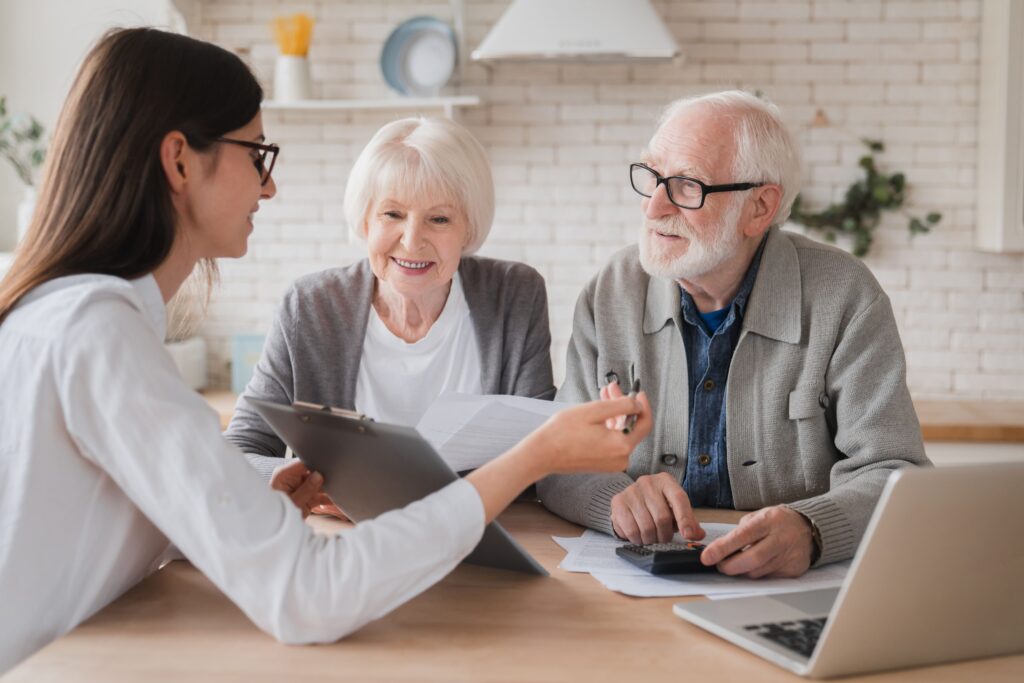 Les aides pour payer votre aide à domicile moins cher